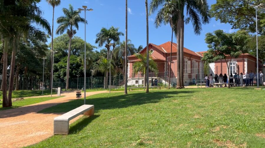 Prefeitura entrega obras do Palacete Tatuibi e da Praça Vitório Bortolan Filho