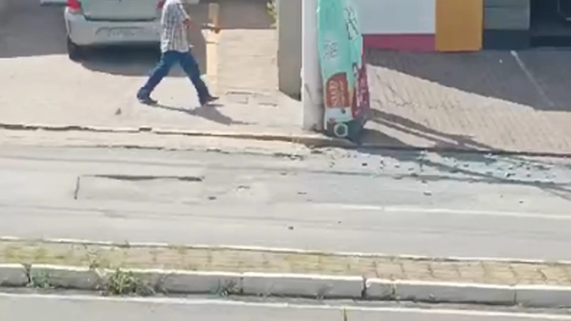 Reparo em asfalto cede e gera preocupação na Av. Laranjeiras