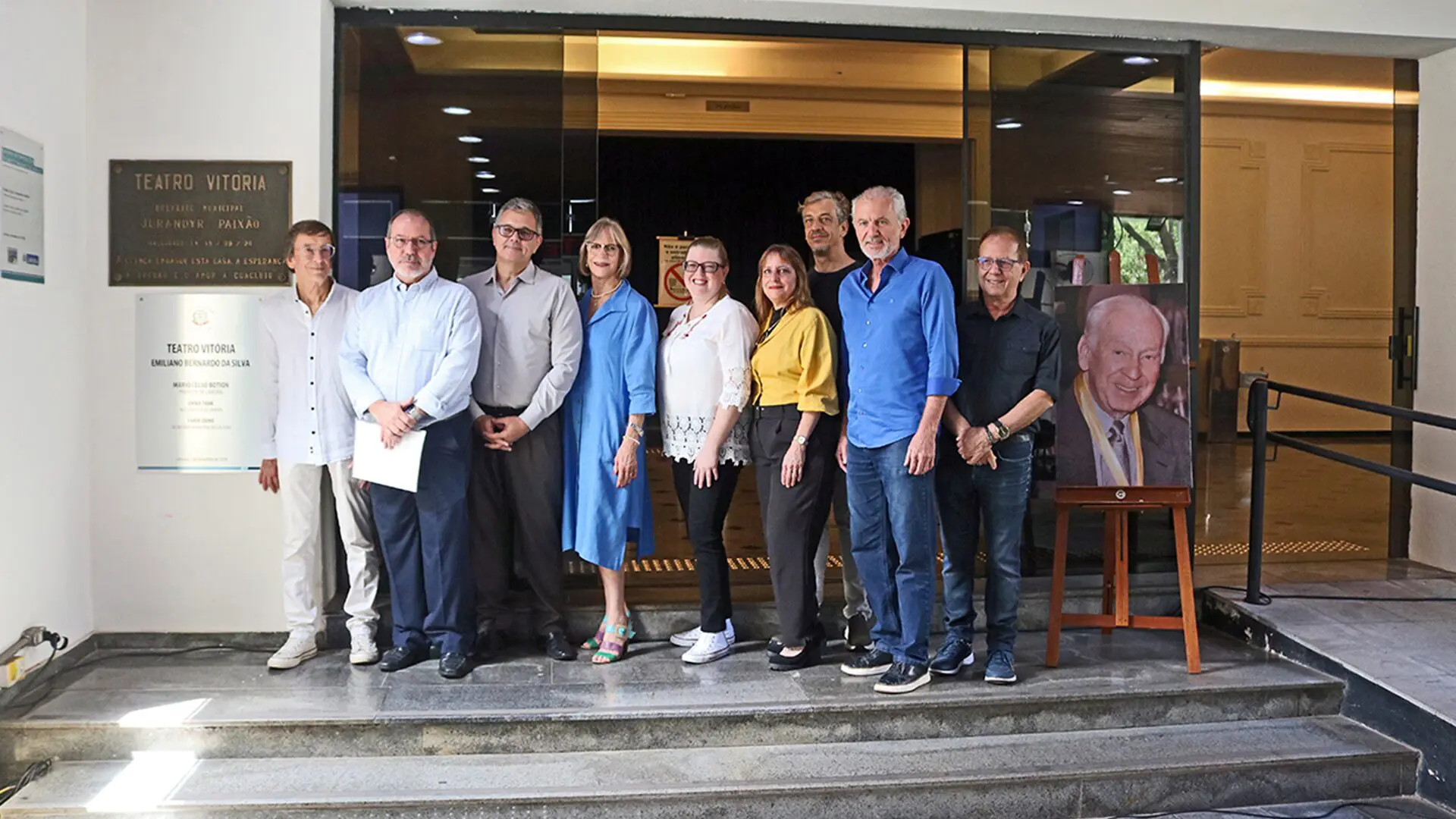 Teatro Vitória é nomeado em homenagem ao artista Emiliano Bernardo da Silva