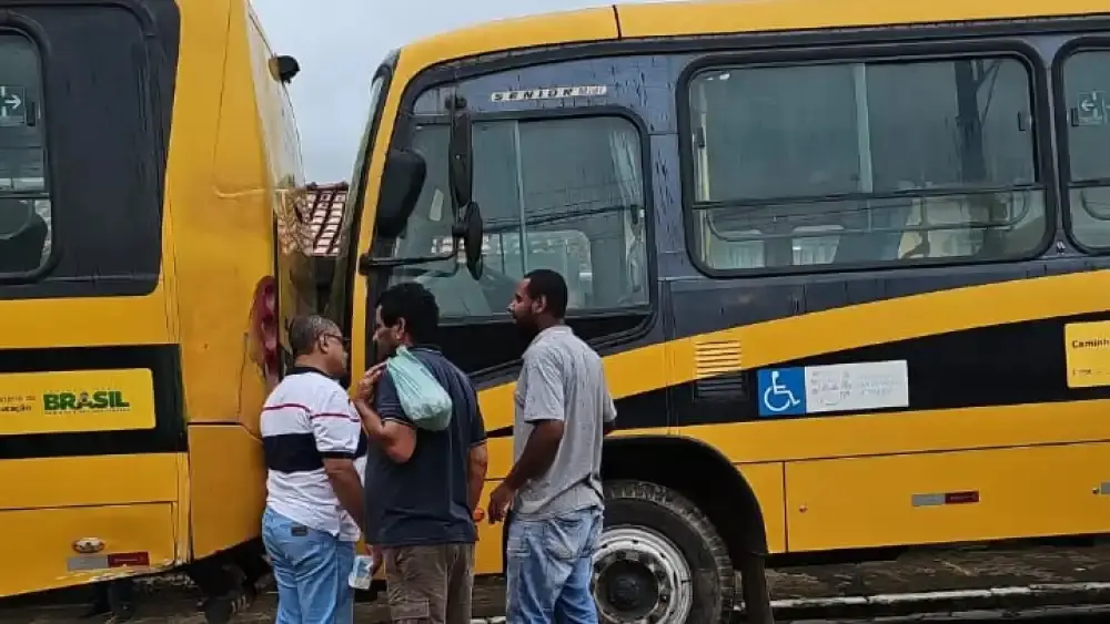 criança prensada