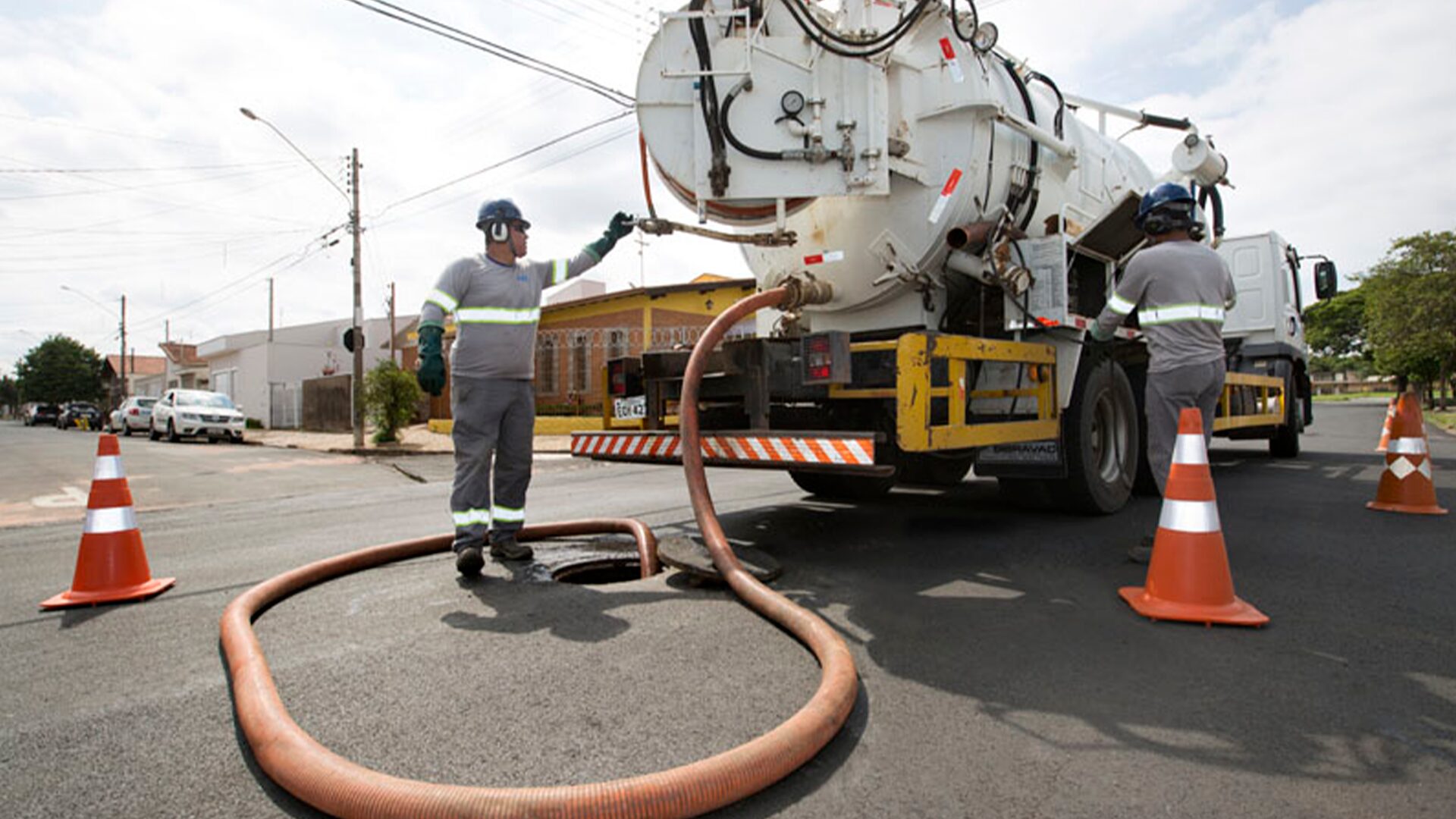 BRK aumenta em 17% lavagem preventiva de redes de esgoto em Limeira