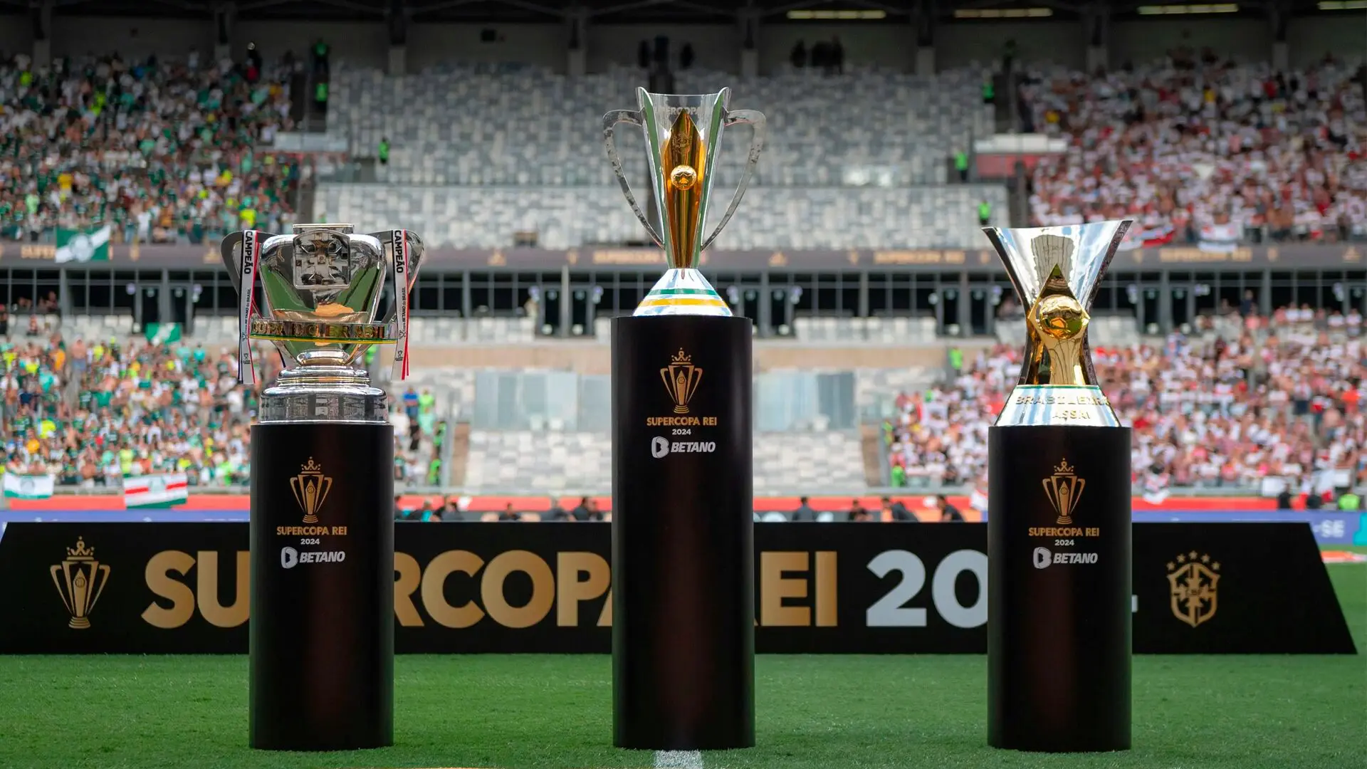 CBF aciona Justiça contra sites que anunciam venda de supostos ingressos para a final da Supercopa Rei