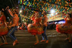 Festa popular preferida do brasileiro é a junina, e não o carnaval, diz pesquisa