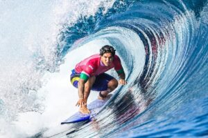 Gabriel Medina lesiona ombro e perde temporada 2025 da WSL