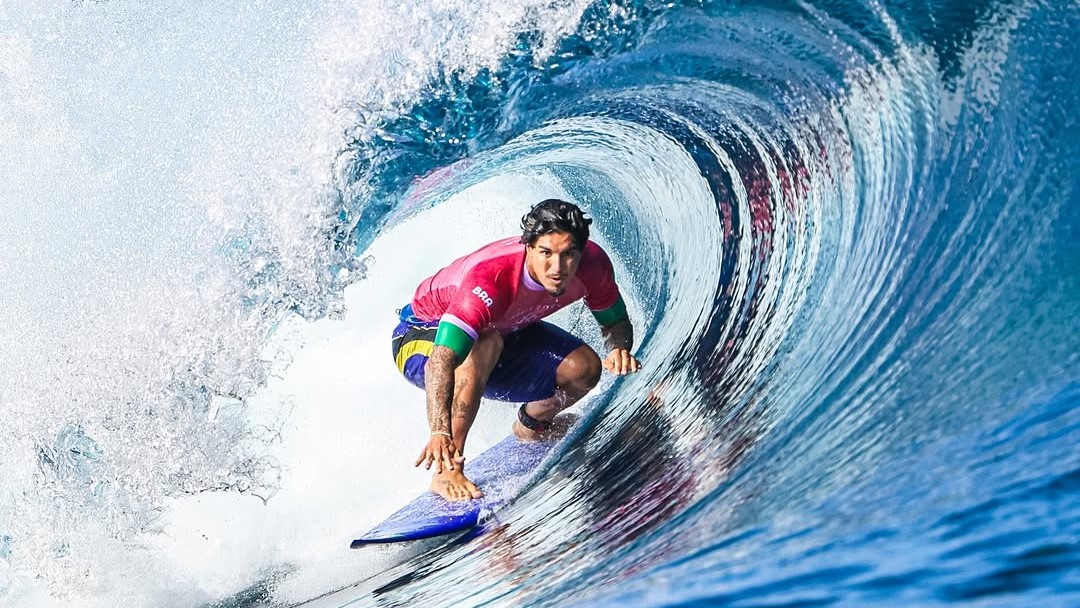 Gabriel Medina lesiona ombro e perde temporada 2025 da WSL