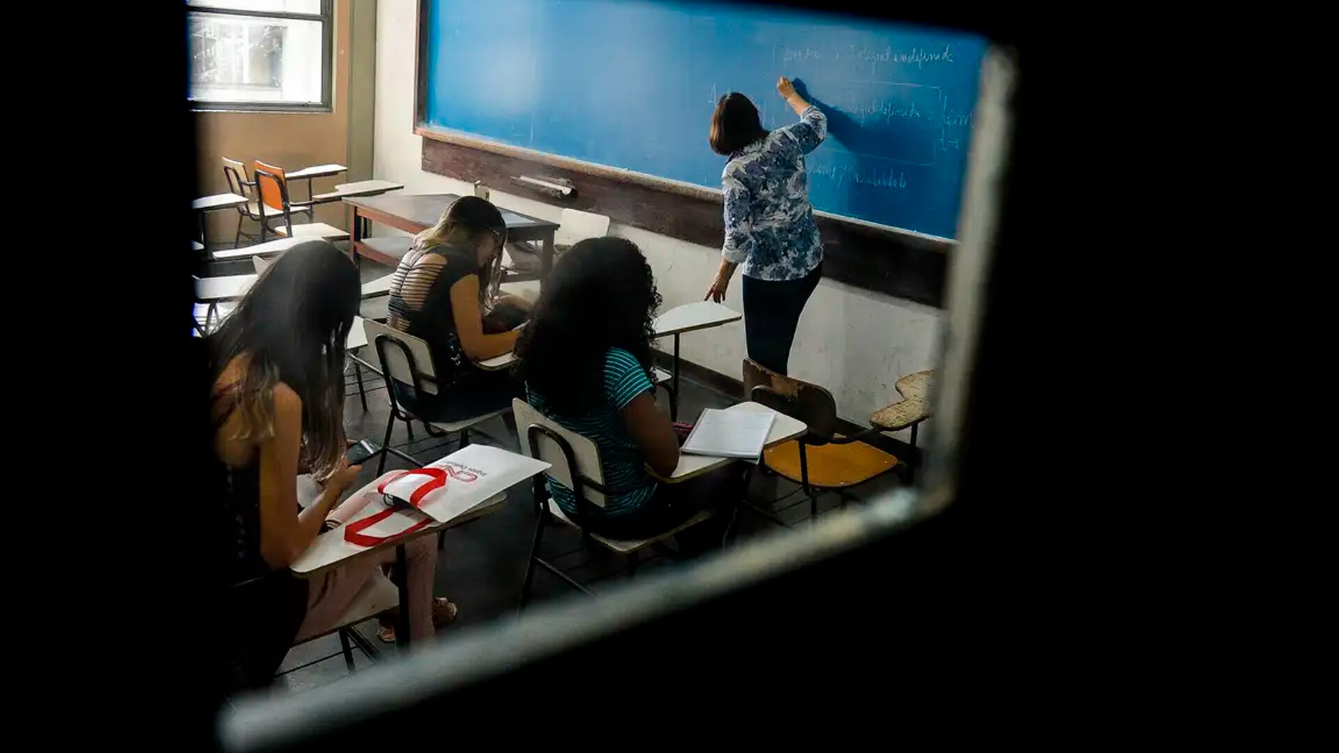 Governo cria bolsa de R$ 1.050 para estudantes de licenciatura