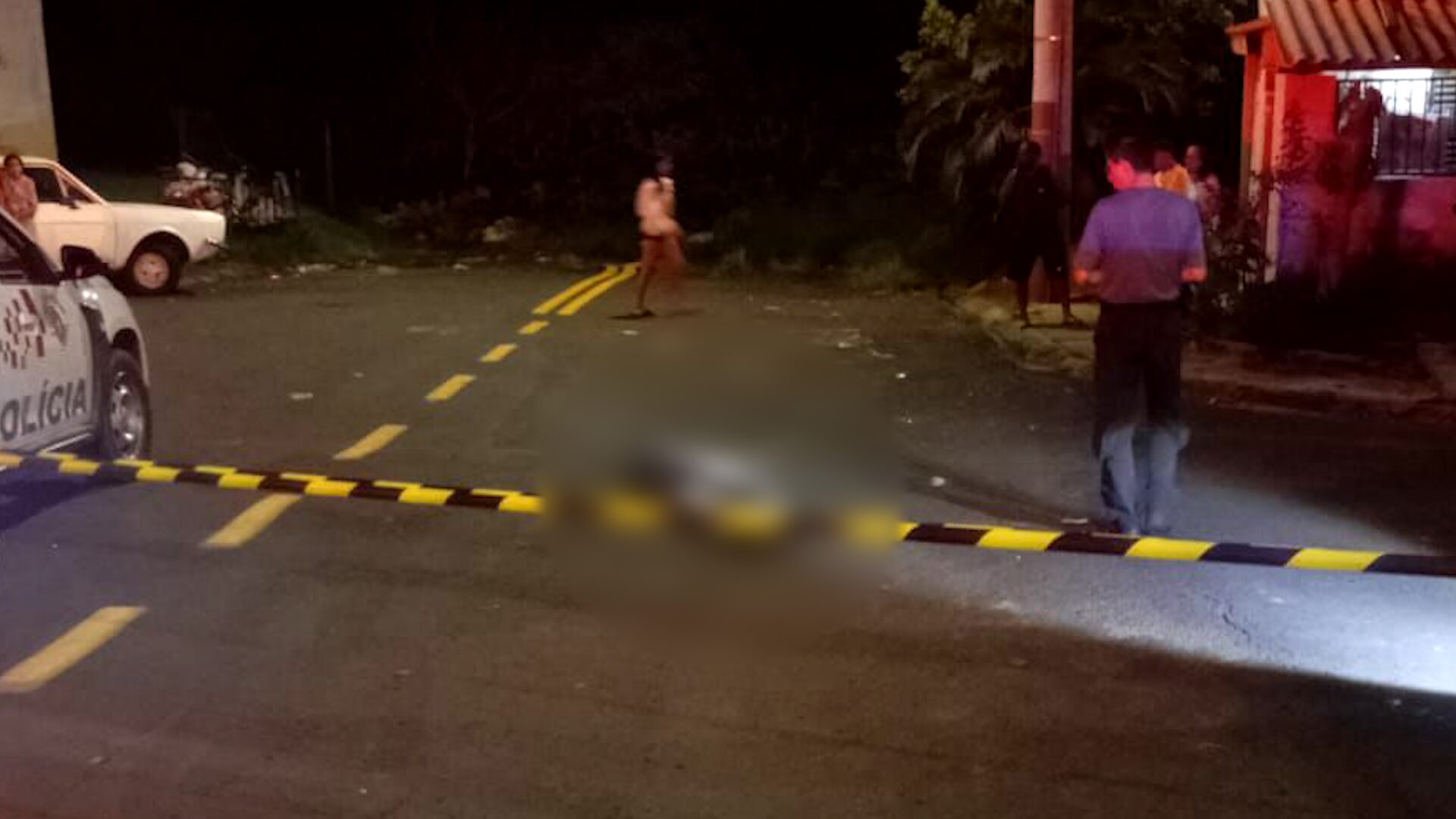 HOMEM MORTO RECANTO DOS PÁSSAROS