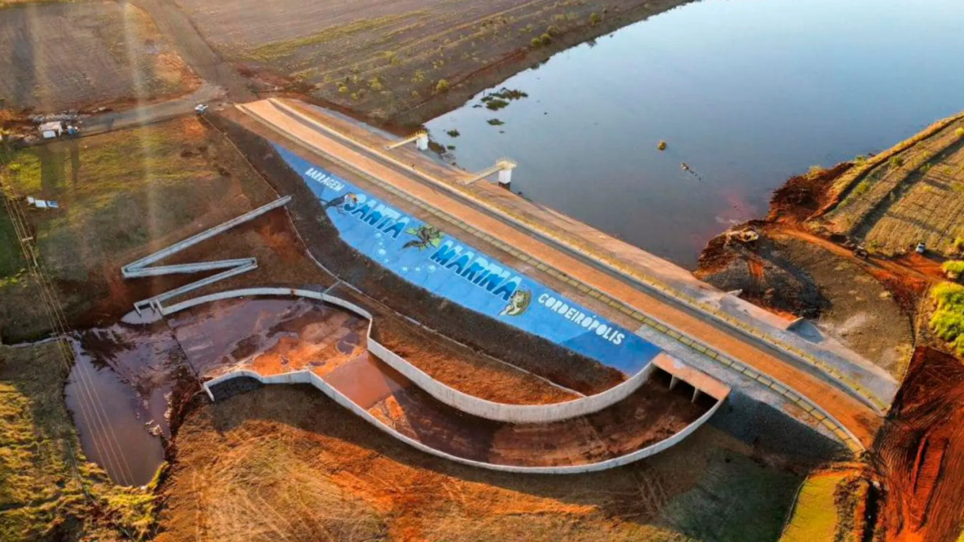 Homens são presos furtando tubos da Barragem Santa Marina, em Cordeirópolis