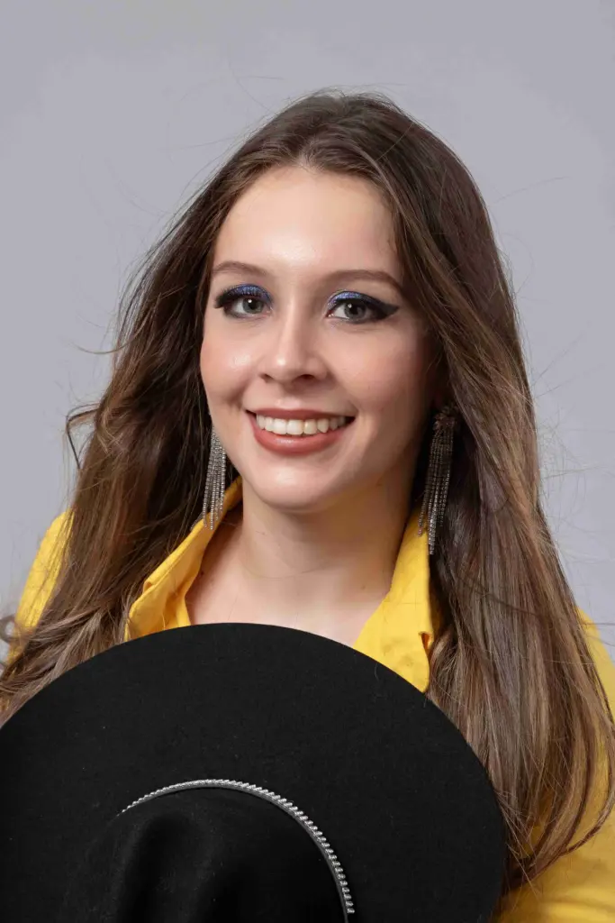 Julia-Brenda-4