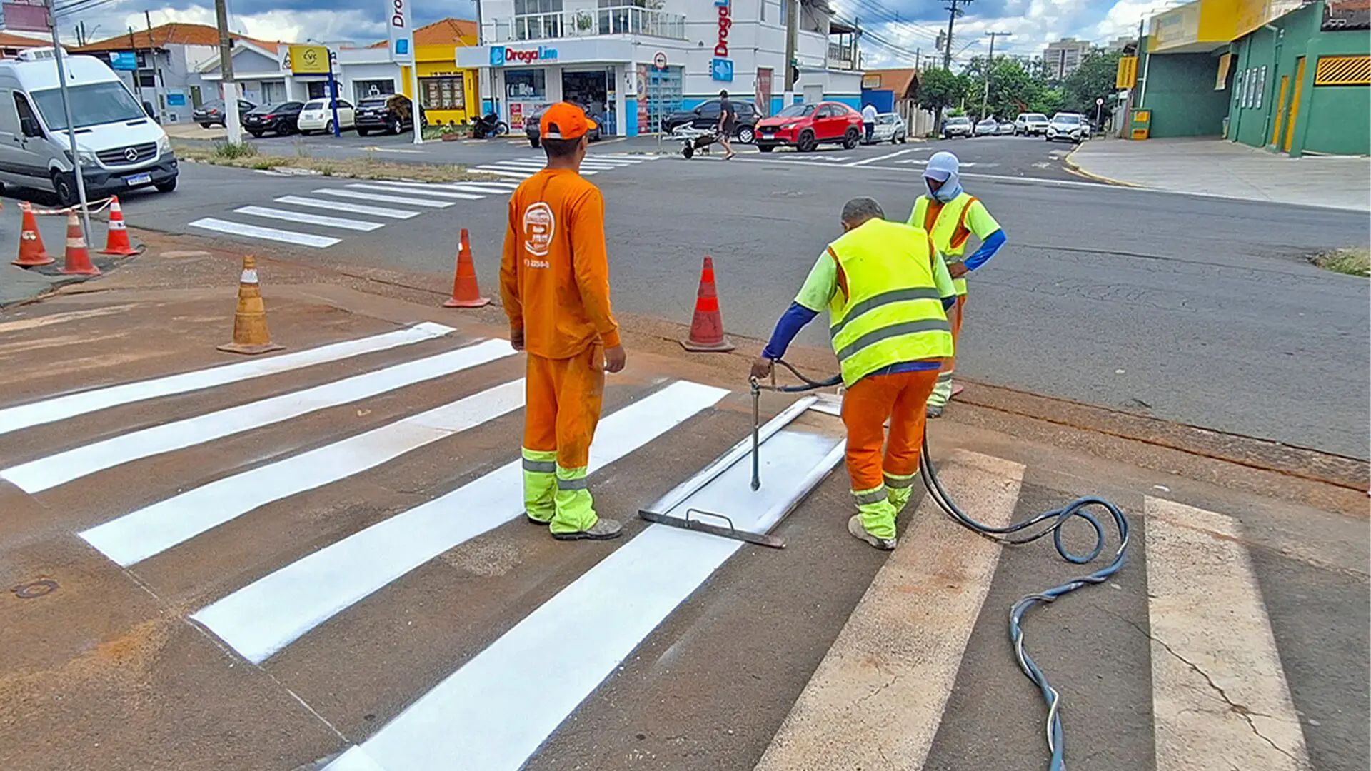 Prefeitura retoma revitalização da sinalização viária em Limeira