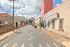 Reparo emergencial de vazamento de água interdita trecho da avenida Campinas