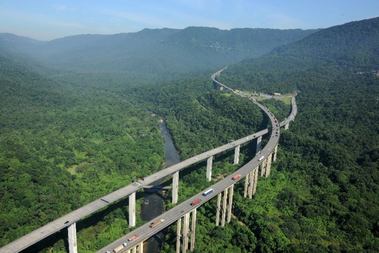 Governo de SP lança projeto para a construção da terceira pista da rodovia dos Imigrantes