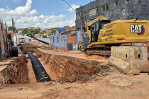 Viaduto Janio Quadros segue interditado