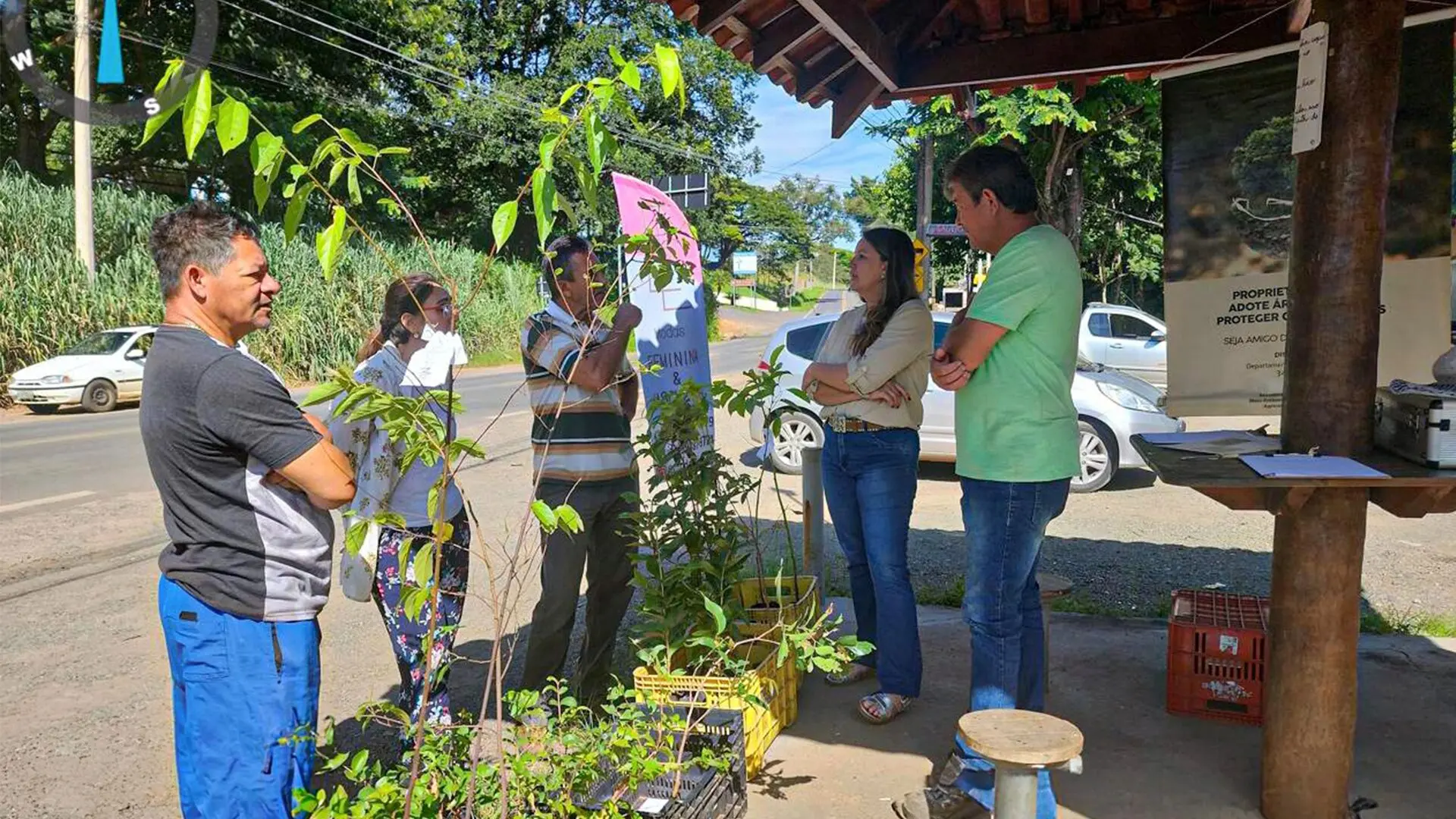 Bairro dos Frades recebe drive-thru de doação de mudas nesta quarta