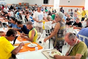 Bom Prato de Limeira comemora 10 anos