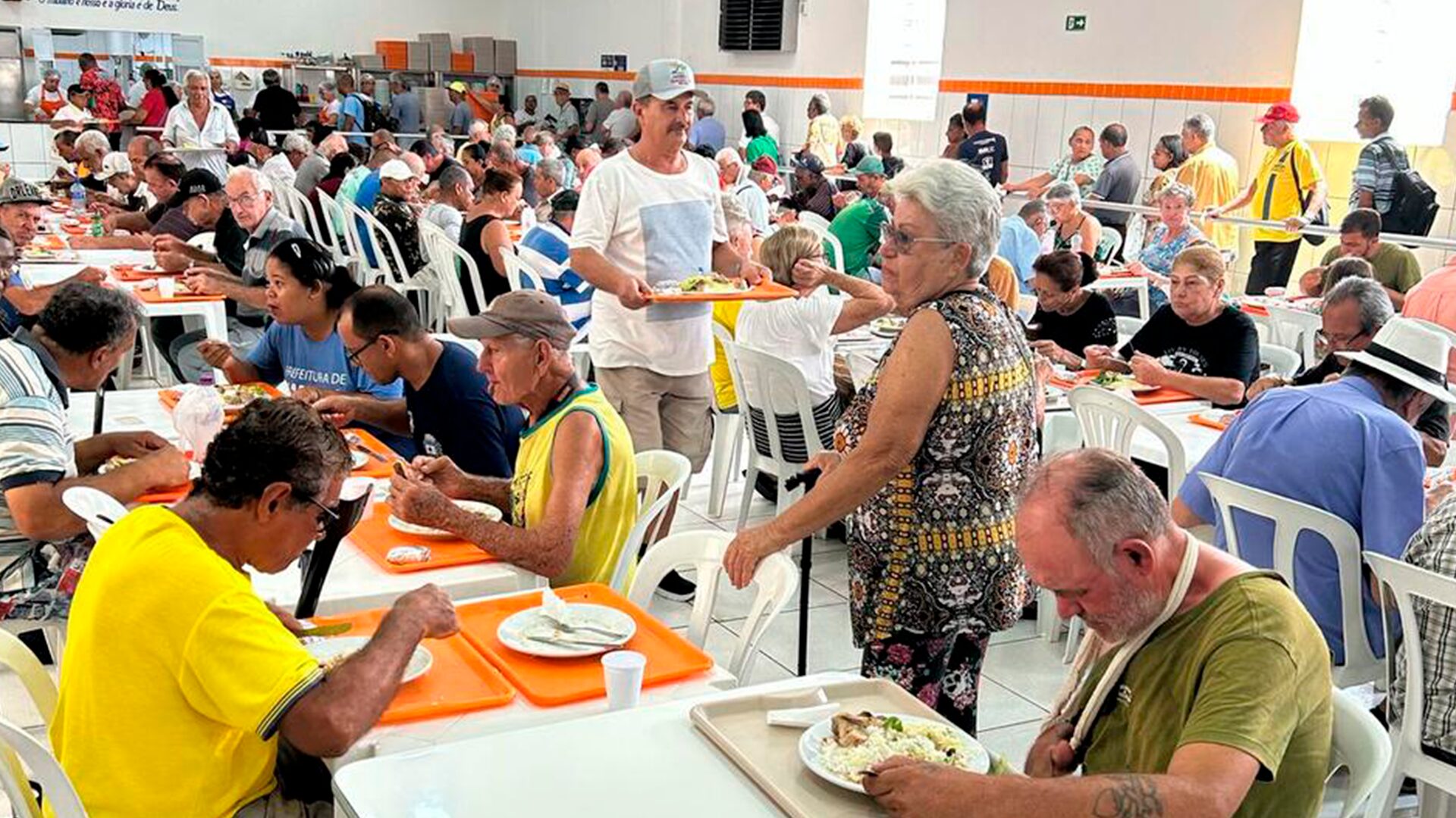 Bom Prato de Limeira comemora 10 anos