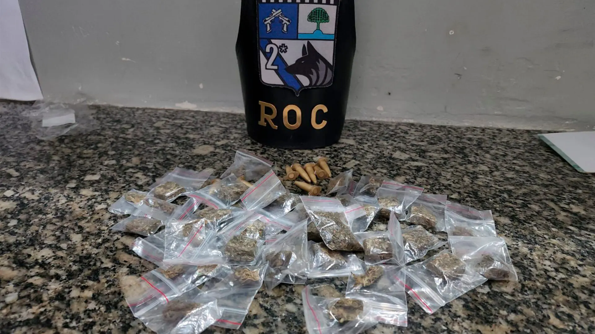 GCM apreende drogas com casal e adolescente em Limeira