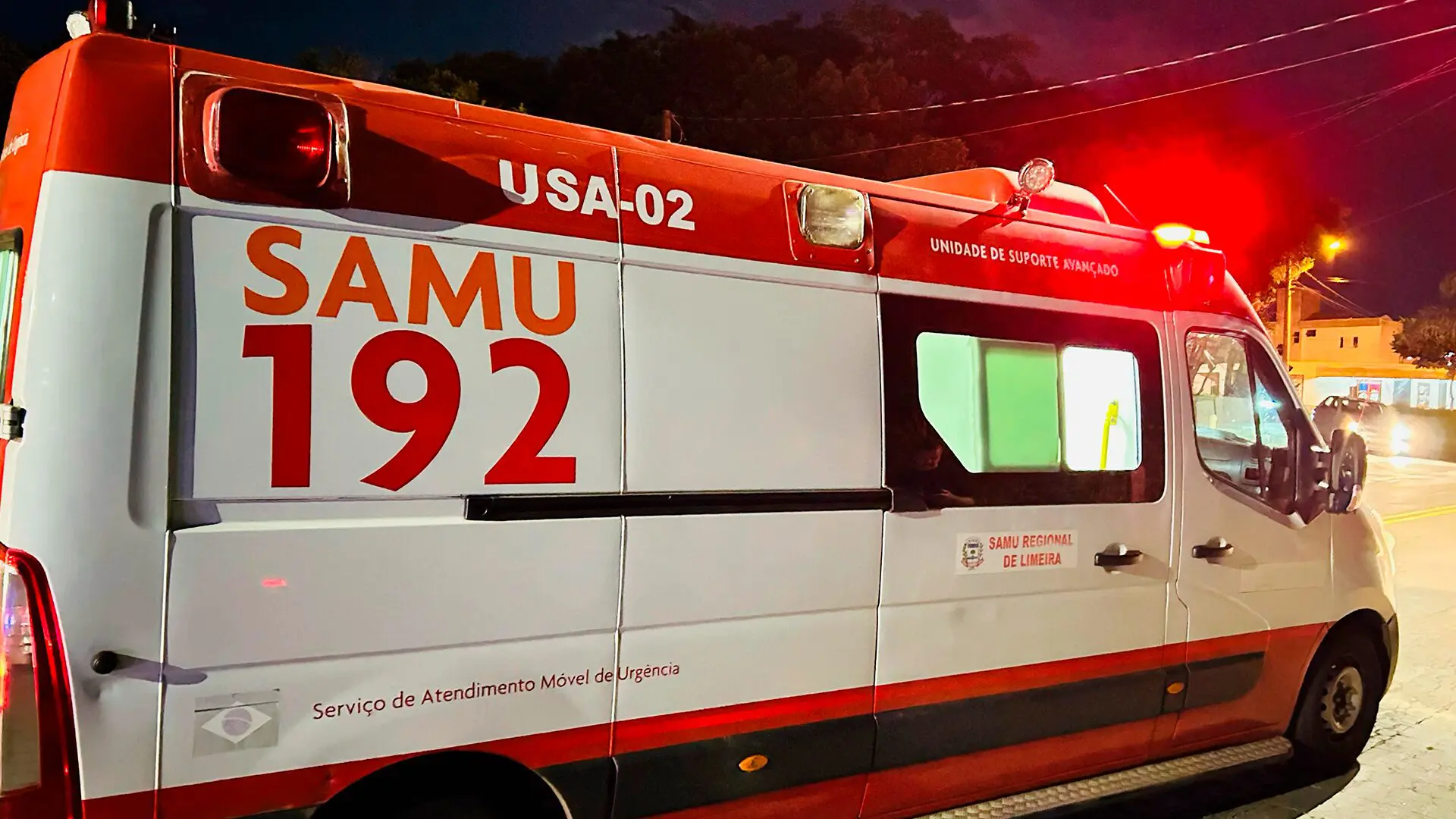 Motociclista fica gravemente ferido ao atingir poste no Jd. Senador Vergueiro, em Limeira