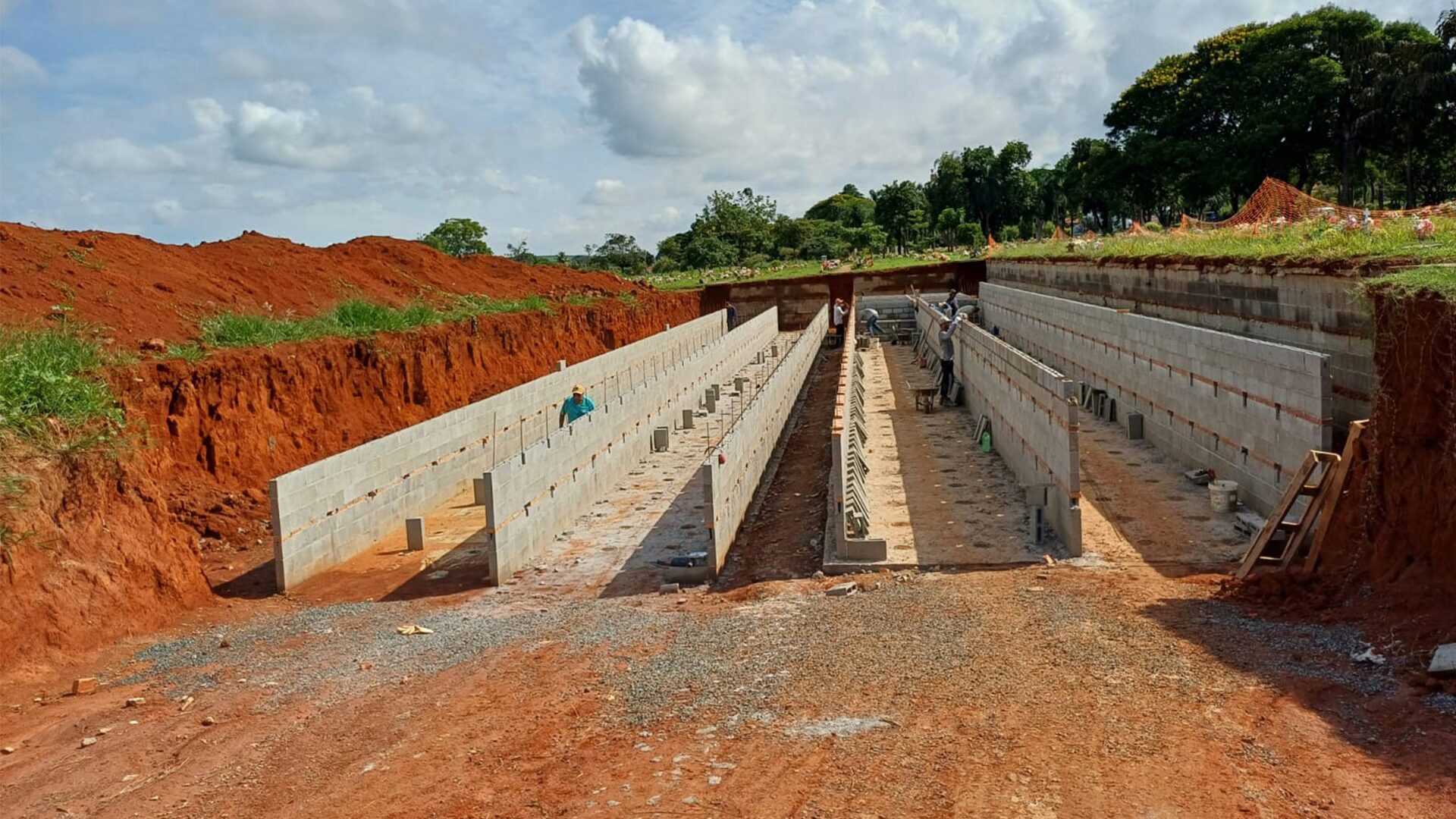 Obra amplia capacidade do Cemitério Parque, em Limeira