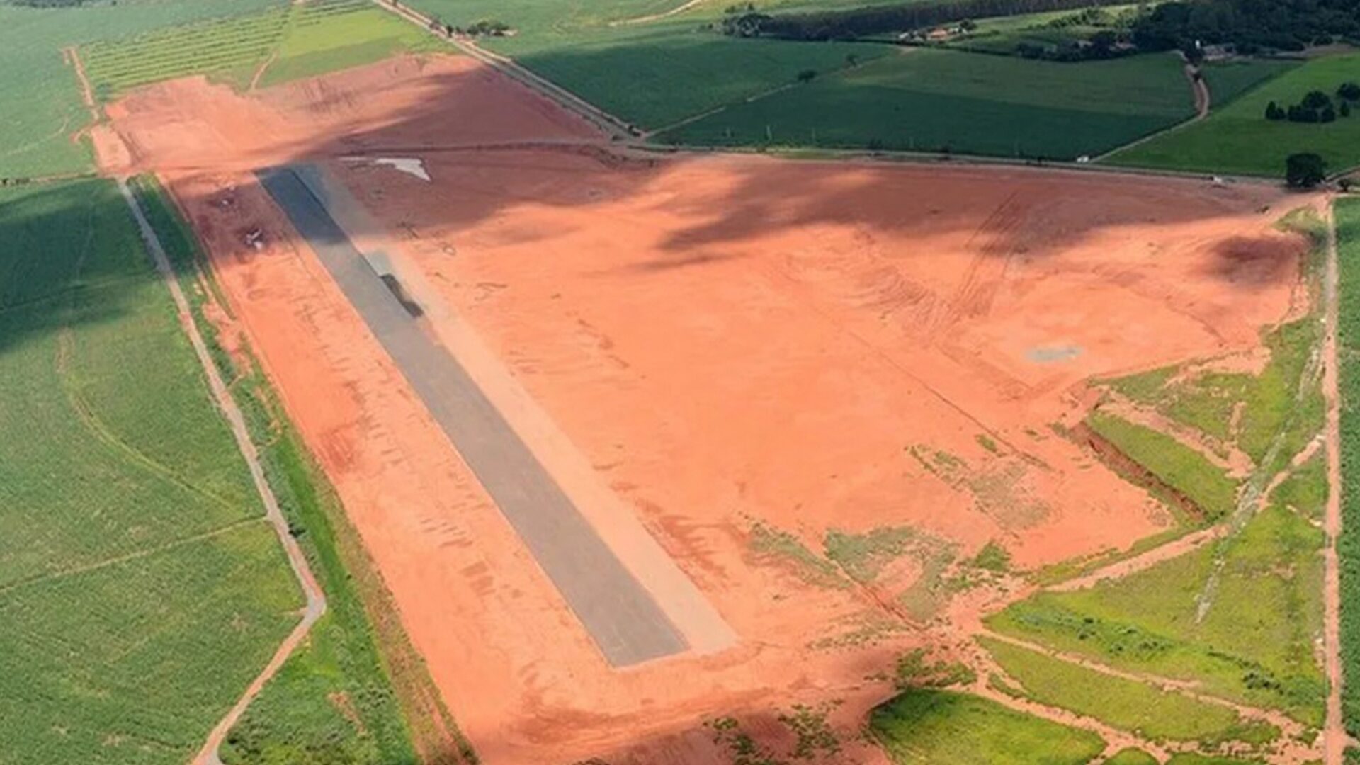 Prefeito se reúne com ministro e avança nas tratativas do aeroporto de Limeira
