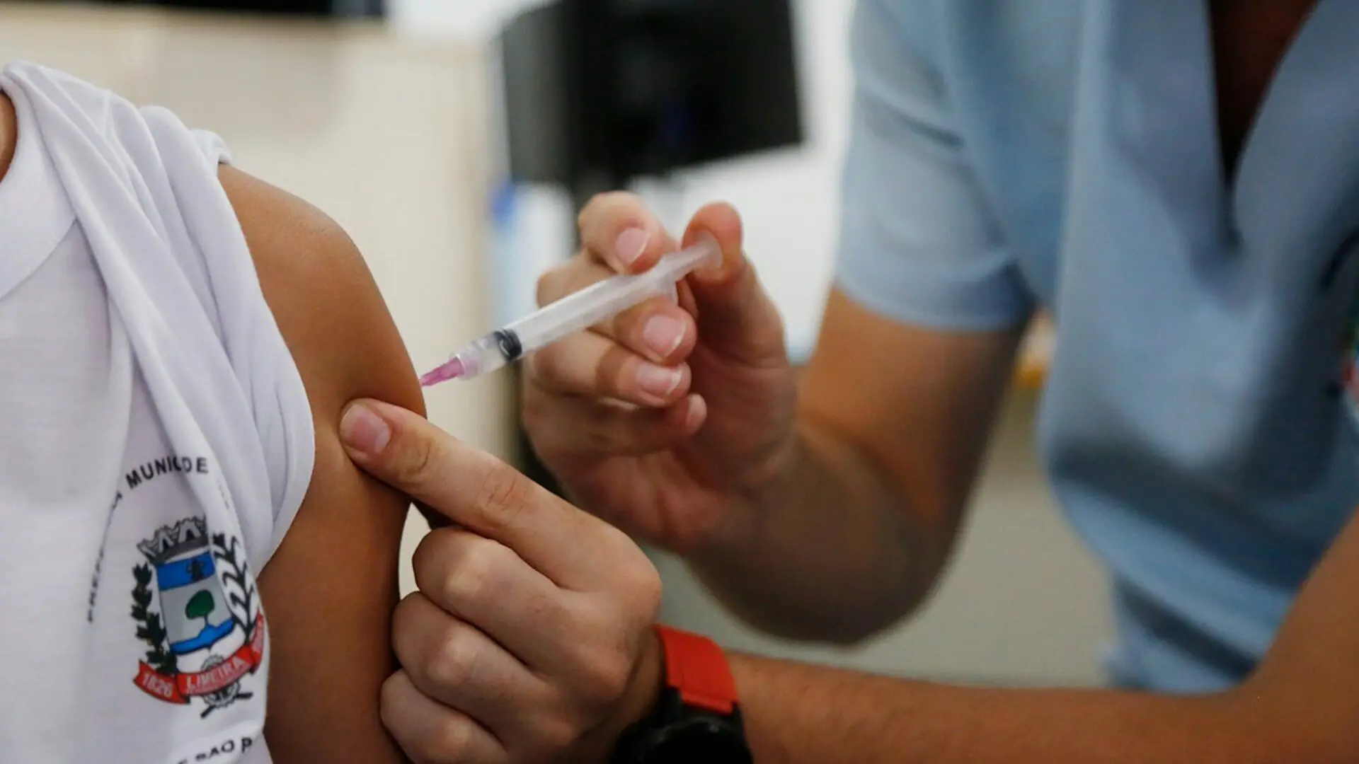 Vacina contra dengue: Limeira inicia busca ativa nas escolas