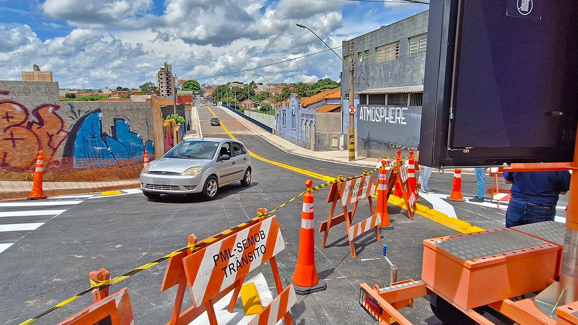 Viaduto Jânio Quadros é reaberto; acesso à Rua Tiradentes segue interditado