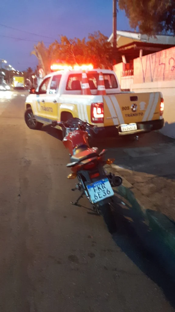 A-moto-foi-apreendida-durante-fiscalizacao-dos-agentes-de-transito-de-Limeira