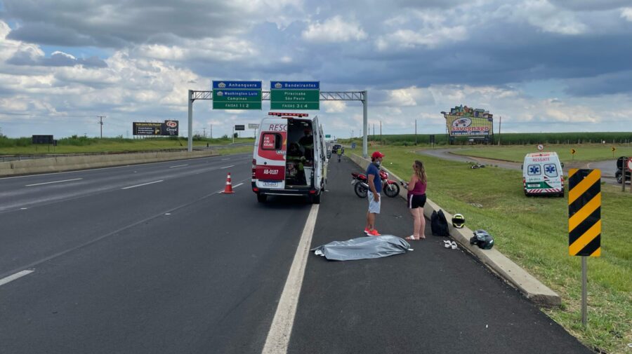A motociclista foi atingida pela caminhonete no KM 157 da Anhanguera