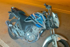 Acidente entre carro e moto deixa dois feridos na Marginal Tatu, em Limeira