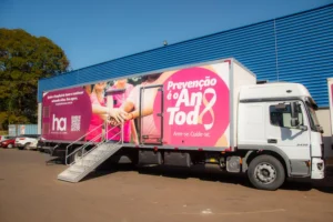 Carreta do Hospital de Amor de Barretos estaciona em Limeira