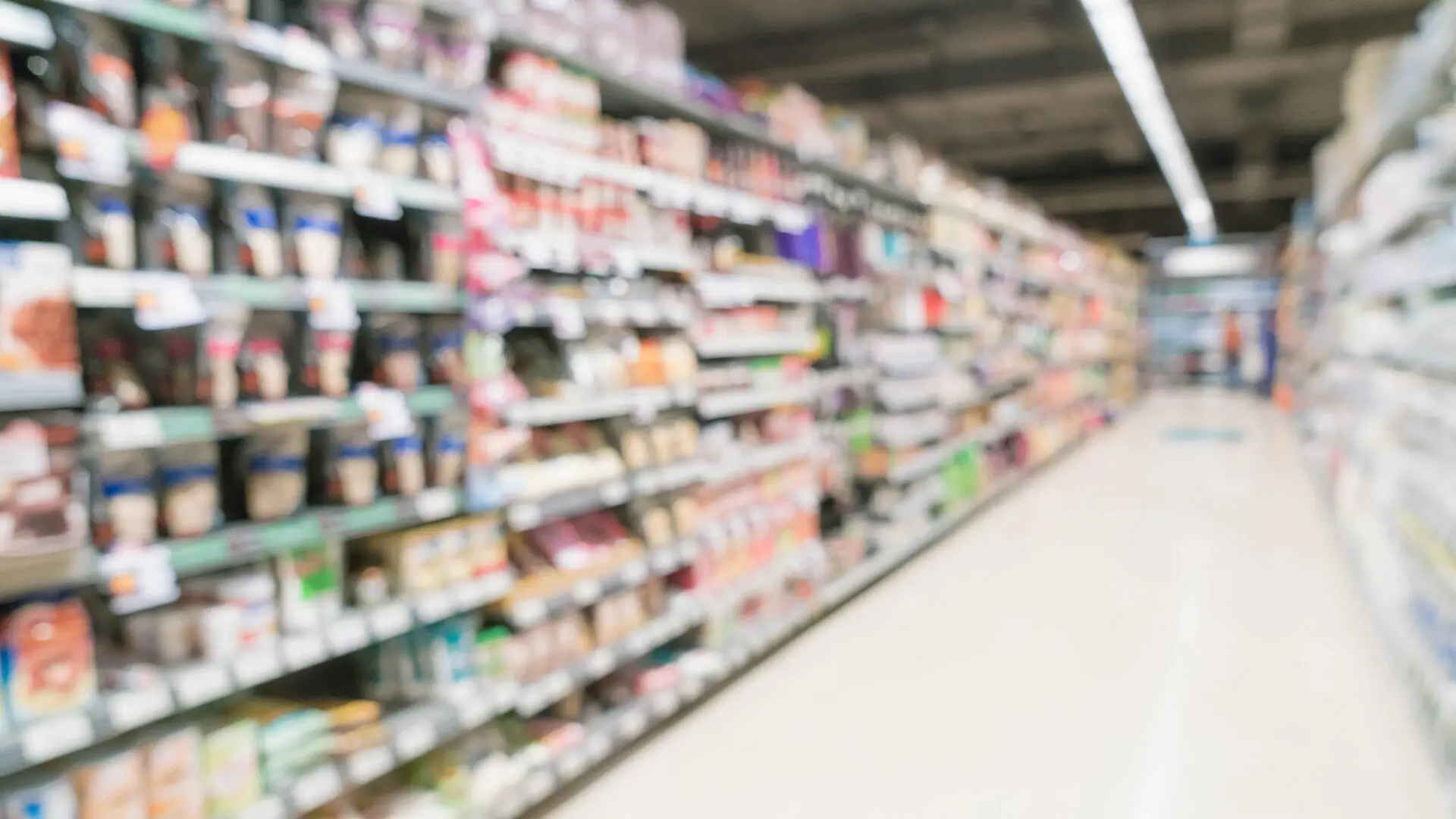 Homem é preso após furtar cosméticos de mercado e ameaçar funcionário em Limeira
