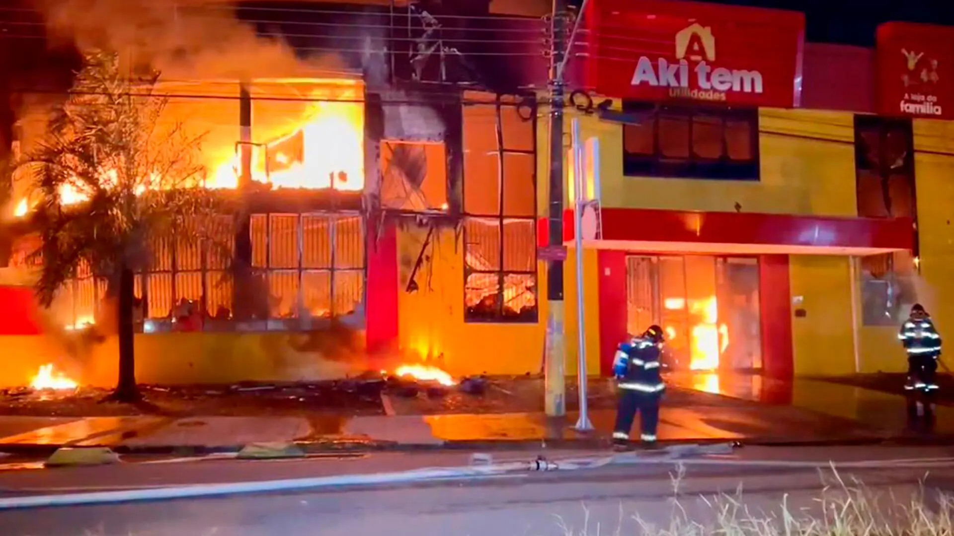 Laudo da perícia aponta curto-circuito como causa de incêndio em loja de variedades