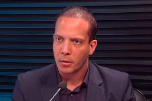 Murilo Félix diz que é hipocrisia cortar os 85% de aumento em seu salário