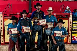 Peão de Limeira vence etapa da Liga Nacional de Rodeio no LRM 2025