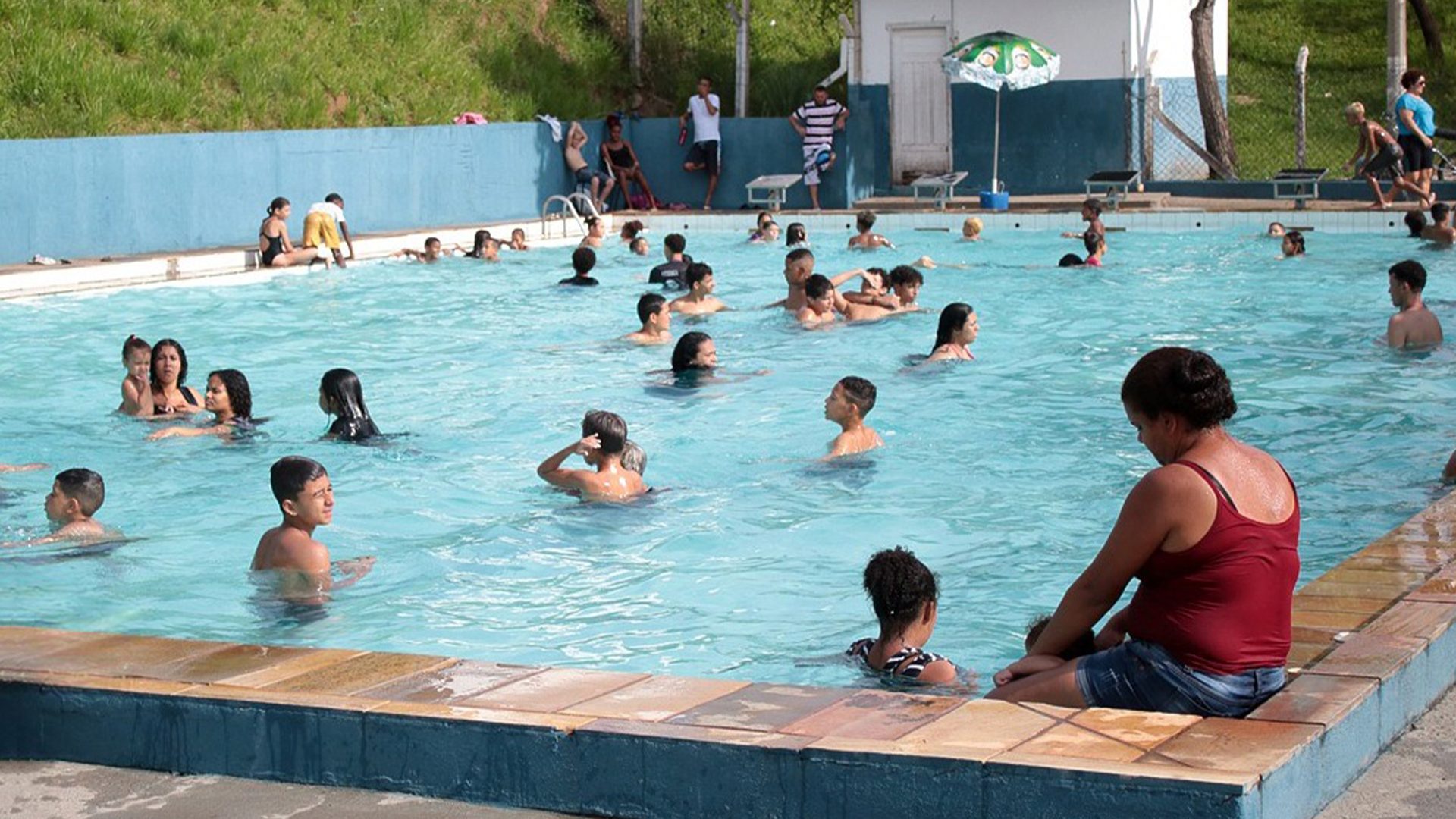 Piscinas de dois Centros Esportivos ficam abertas neste fim de semana em Limeira