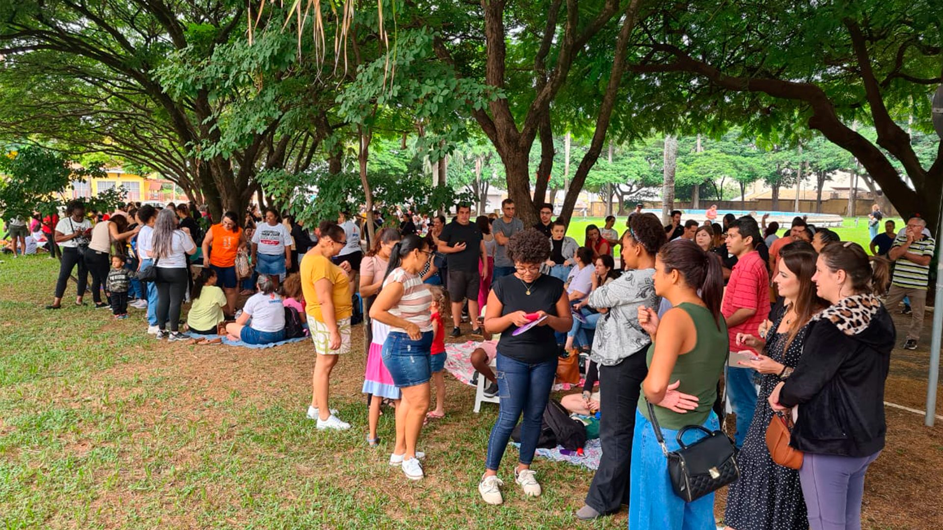 Sindsel convoca servidores para segundo dia de greve em Limeira