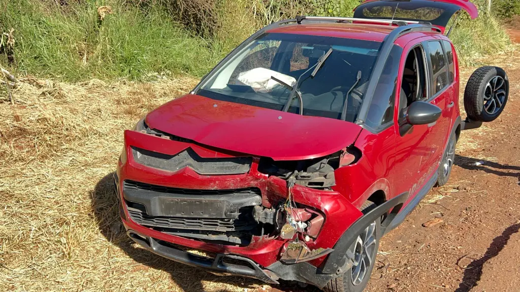 Acidente na Rodovia Limeira-Cordeirópolis deixa feridos e condutor foge do local 2