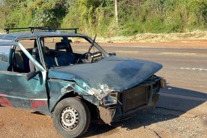 Acidente na Rodovia Limeira-Cordeirópolis deixa feridos e condutor foge do local