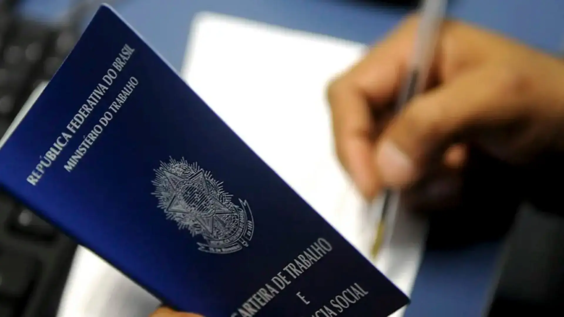 Brasil registrou 71,5 mil postos formais de trabalho em março