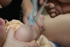 Campanha de vacinação contra a gripe começa nesta segunda-feira