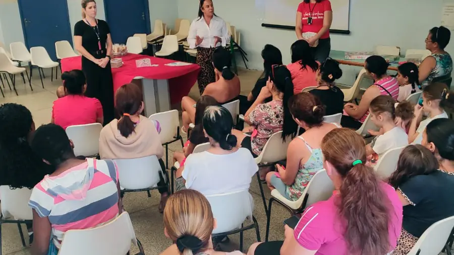 Centros de Referência de Assistência Social recebem atividade para mulher