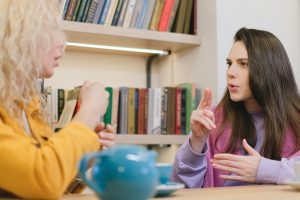 Ceprosom abre inscrições para cursos gratuitos de libras e informática
