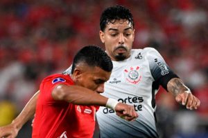 Corinthians arranca empate do América de Cali na Colômbia