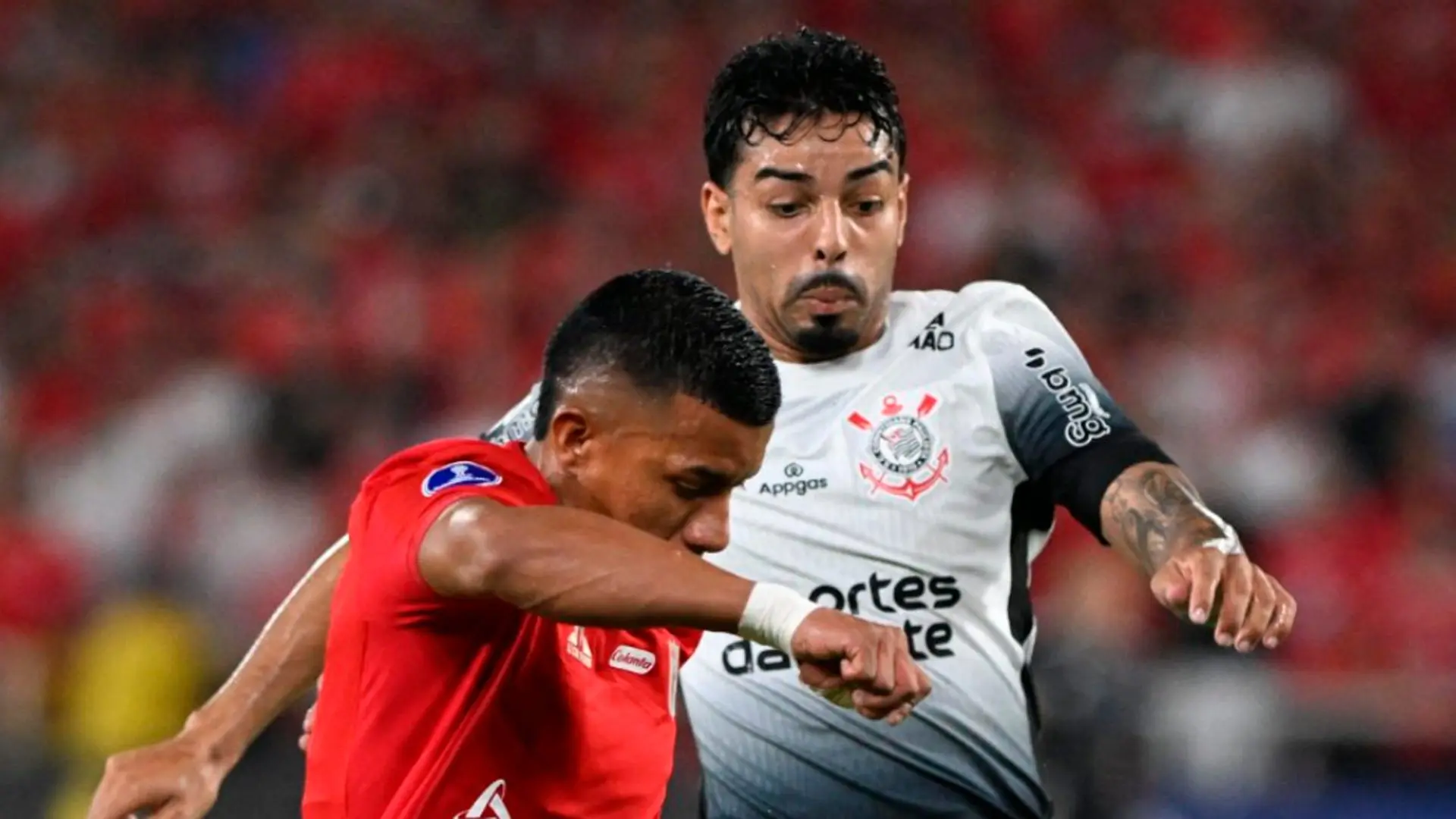 Corinthians arranca empate do América de Cali na Colômbia