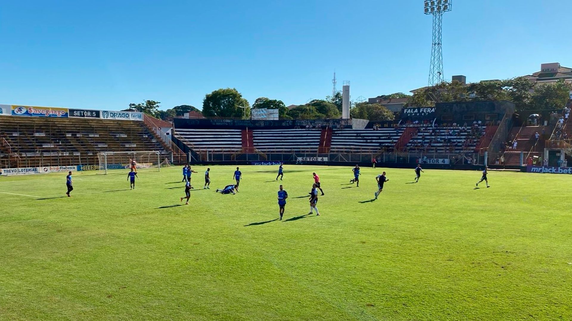 Definidos os semifinalistas do 77º Torneio 1º de Maio de Futebol em Limeira