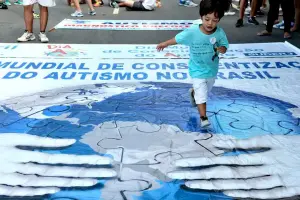 Detecção precoce do autismo ajuda na alfabetização e inclusão escolar
