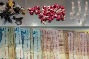 Dois jovens são detidos por tráfico de drogas no Recanto dos Pássaros, em Limeira