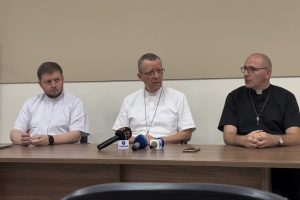 Dom José fala sobre papa Francisco e divulga celebrações pela alma do Santo Padre