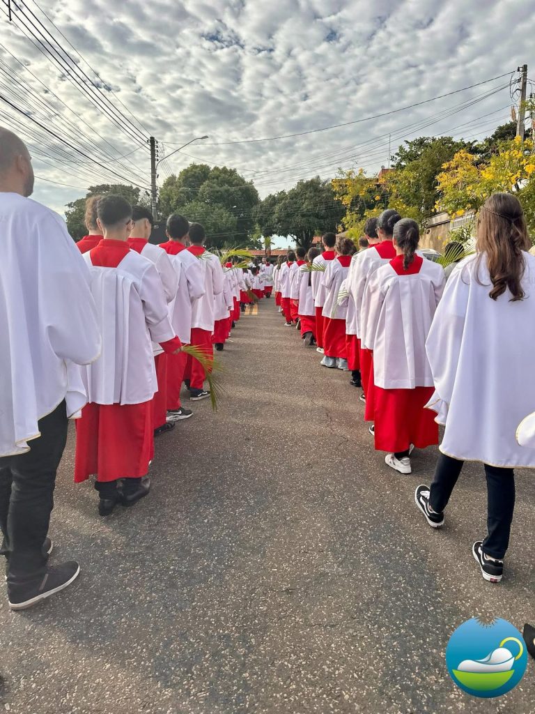 Domingo de Ramos emociona fiéis na Paróquia Menino Jesus, em Limeira 3