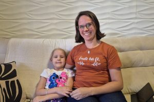Emocionante menina Elisa vence luta contra o câncer (1)